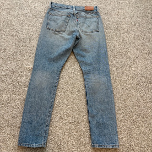 Levis 501 Jeans Womens 25 Medium Wash Distressed Thrashed Button Fly Retro - Picture 9 of 14